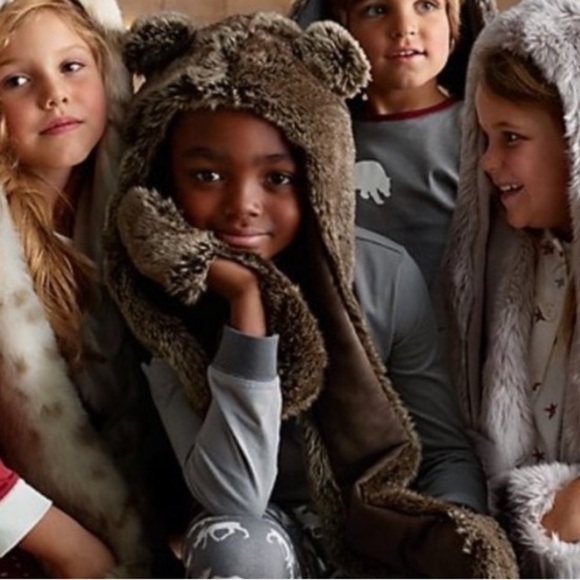 Restoration Hardwear kids faux mink fur animal hood with hand warmers - Picture 1 of 4